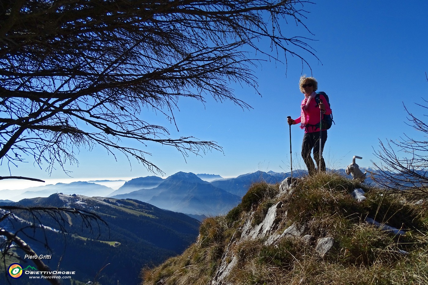 57 In cresta al Passo di Monte Colle.JPG -                                